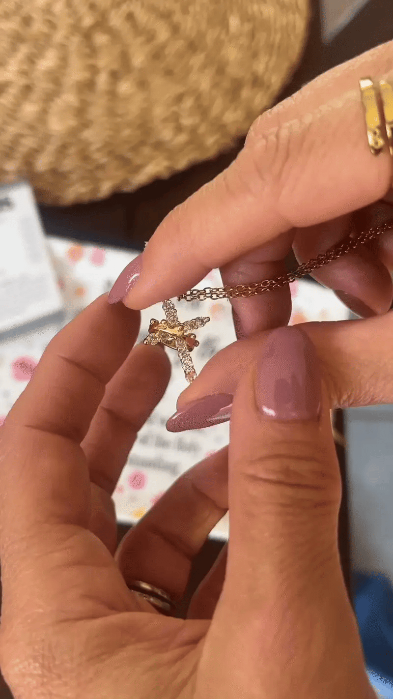👑Crowned in Faith Cross Necklace (Gold & Silver)