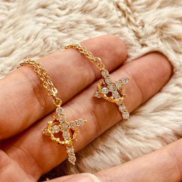 👑Crowned in Faith Cross Necklace (Gold & Silver)